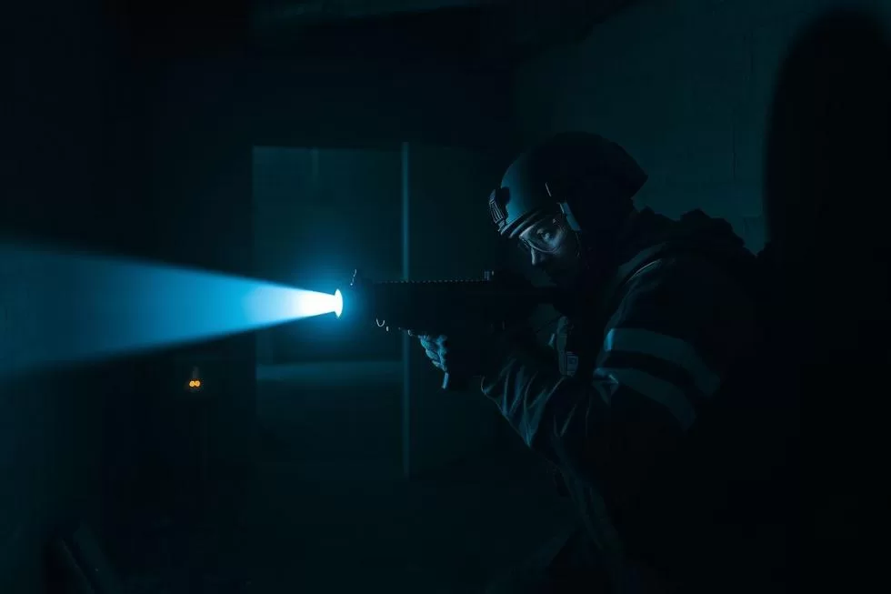 A Importância da Lanterna no Tiro Tático